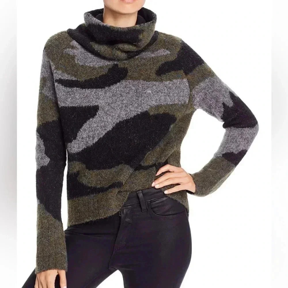 Aqua Camouflage Turtleneck Sweater Small Cropped Green Camo Bloomingdales